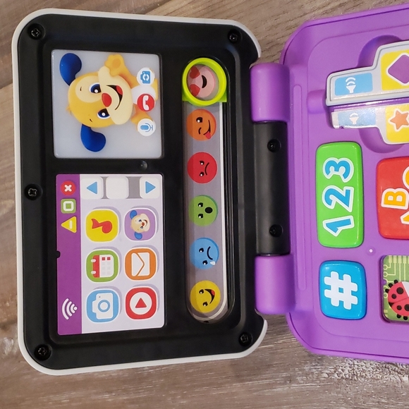 Fisher Price purple and white electronic "laptop" learning toy - Picture 3 of 7